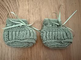 Handgestrickte Babysocken/-schuhe für Neugeborene