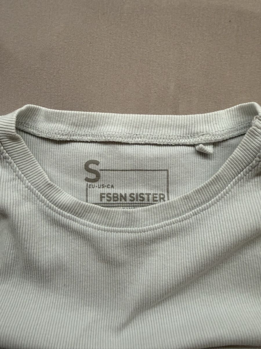 Tops: Crop top blanc taille S – Gebraucht aus Granges VS von coraliegrd5 1