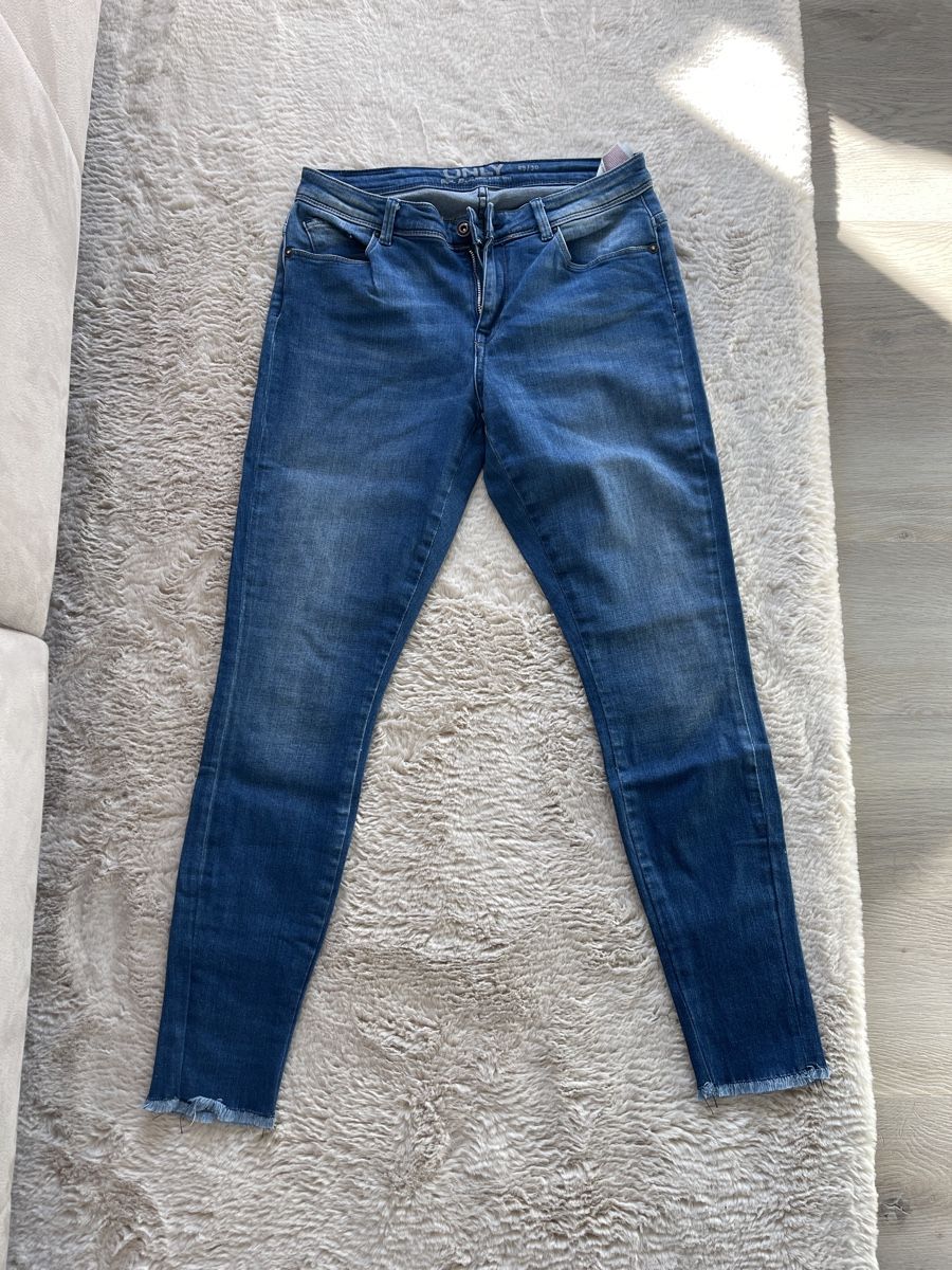 Jeans: Jeans Hosen Only – Usato da Alpnach Dorf venduto da iva_f6z2