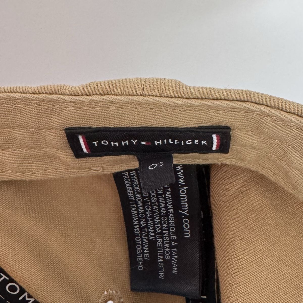 Tommy Hilfiger Copricapi, berretti & cappellini: Klassische Tommy Hilfiger Cap – Nuovo (secondo la descrizione) da Zürich venduto da leanfu_ 2