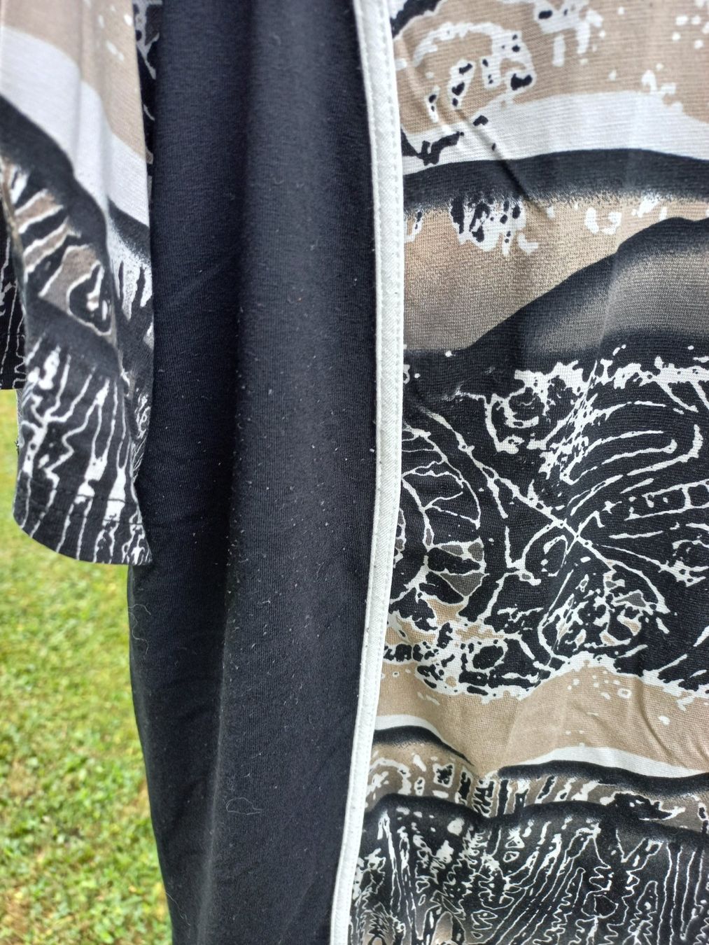 T-shirt: T-Shirt mit Muster von seidel Gr. 56 – Usato da Oberuzwil venduto da venditum. 3