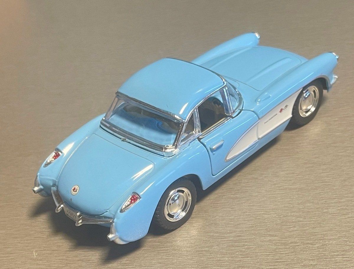 Modellautos: Kinsmart  1/34 1957 Chevrolet Corvette hellblau – Gebraucht aus Sirnach von sagrotin 1