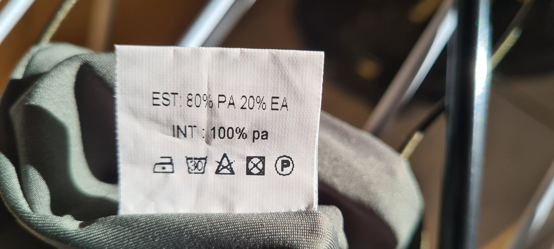 Tops: 4 Body's Plume Éthérée – Gebraucht aus Allschwil von Virgo 7