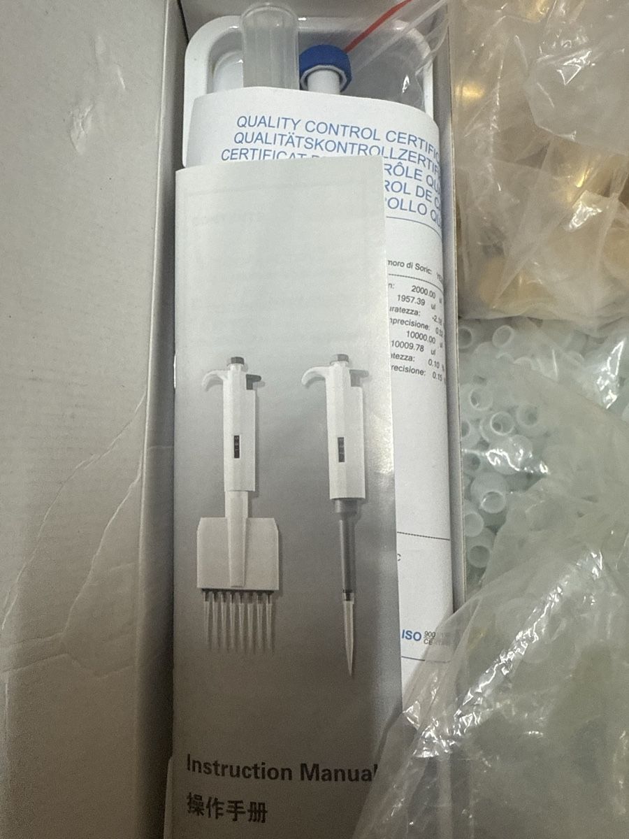 Attrezzature mediche: Lab Pipettes & Vials - Quality Lab Supplies - Perfect for Su – Nuovo (secondo la descrizione) da Zürich venduto da wil_2sm9