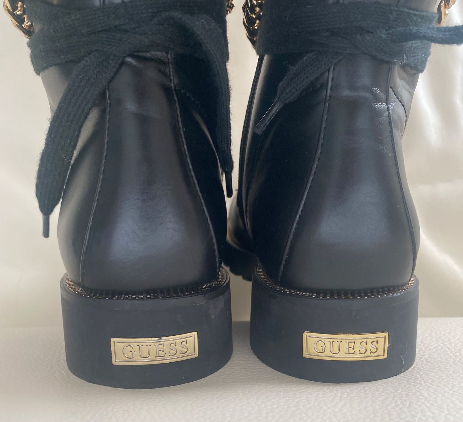Guess Scarpe da donna: EYECATCHER - edle GUESS Stiefeletten mit Décor, nero, 38 – Nuovo e nell'imballaggio originale da Winkel venduto da ferrari2022 5