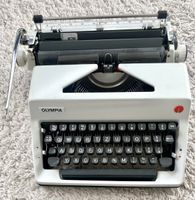 Schreibmaschine Olympia Vintage Retro Deko