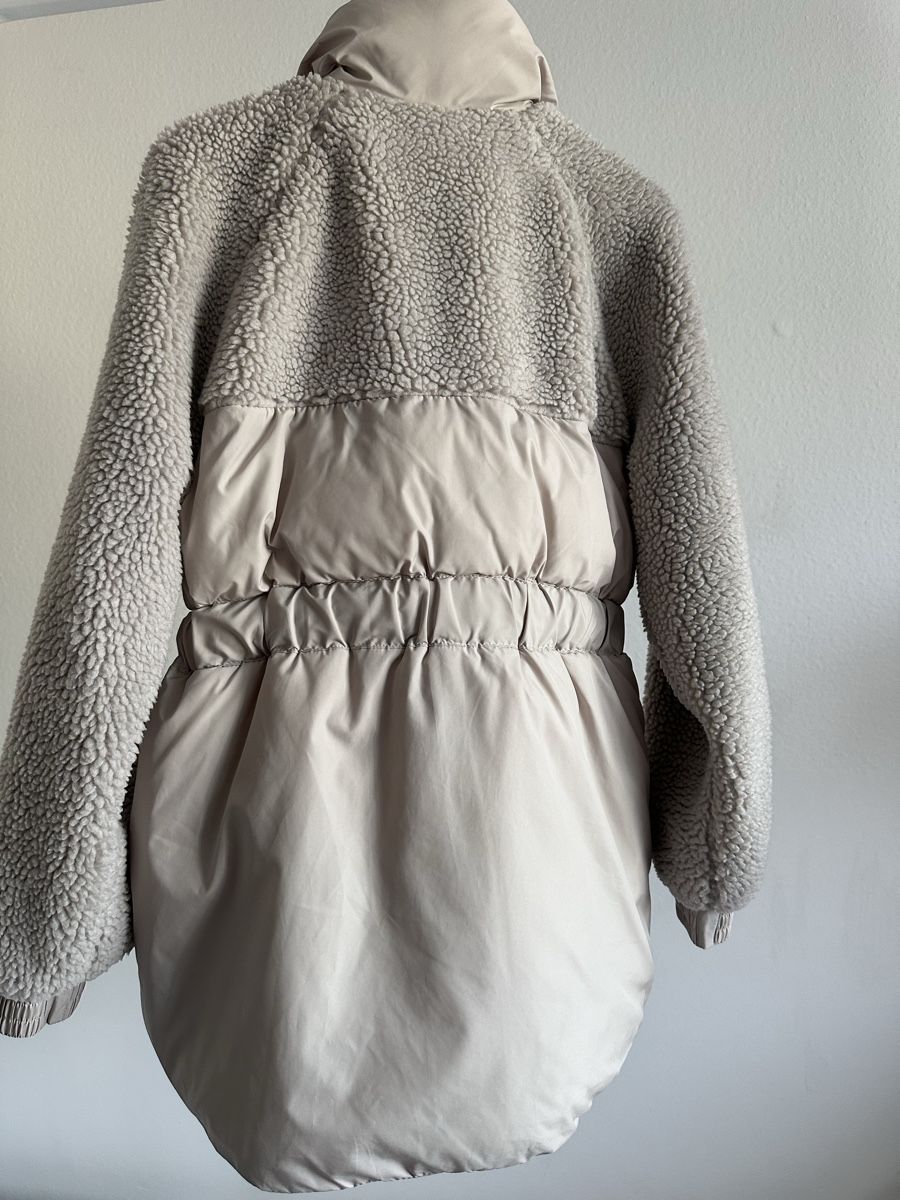 H&M Giacche: H&M Teddy Padded Jacket Size XS - Beige – Nuovo (secondo la descrizione) da Zürich venduto da ElissZurich 5
