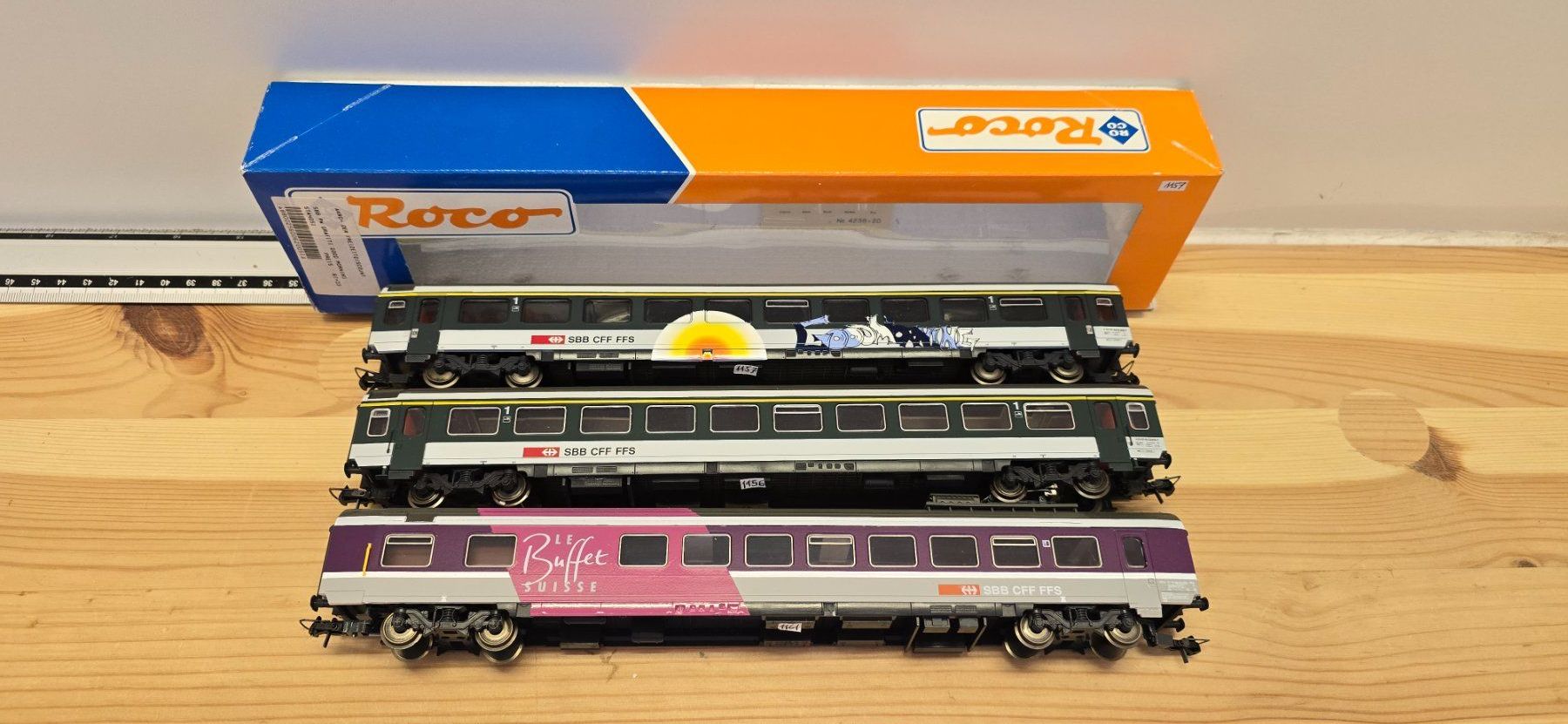 Roco Modellini di ferrovie: 3er Set Roco 44201A Staiber "Good Morning" + Restaurant – Usato da Büsserach venduto da ModellbahnDepot