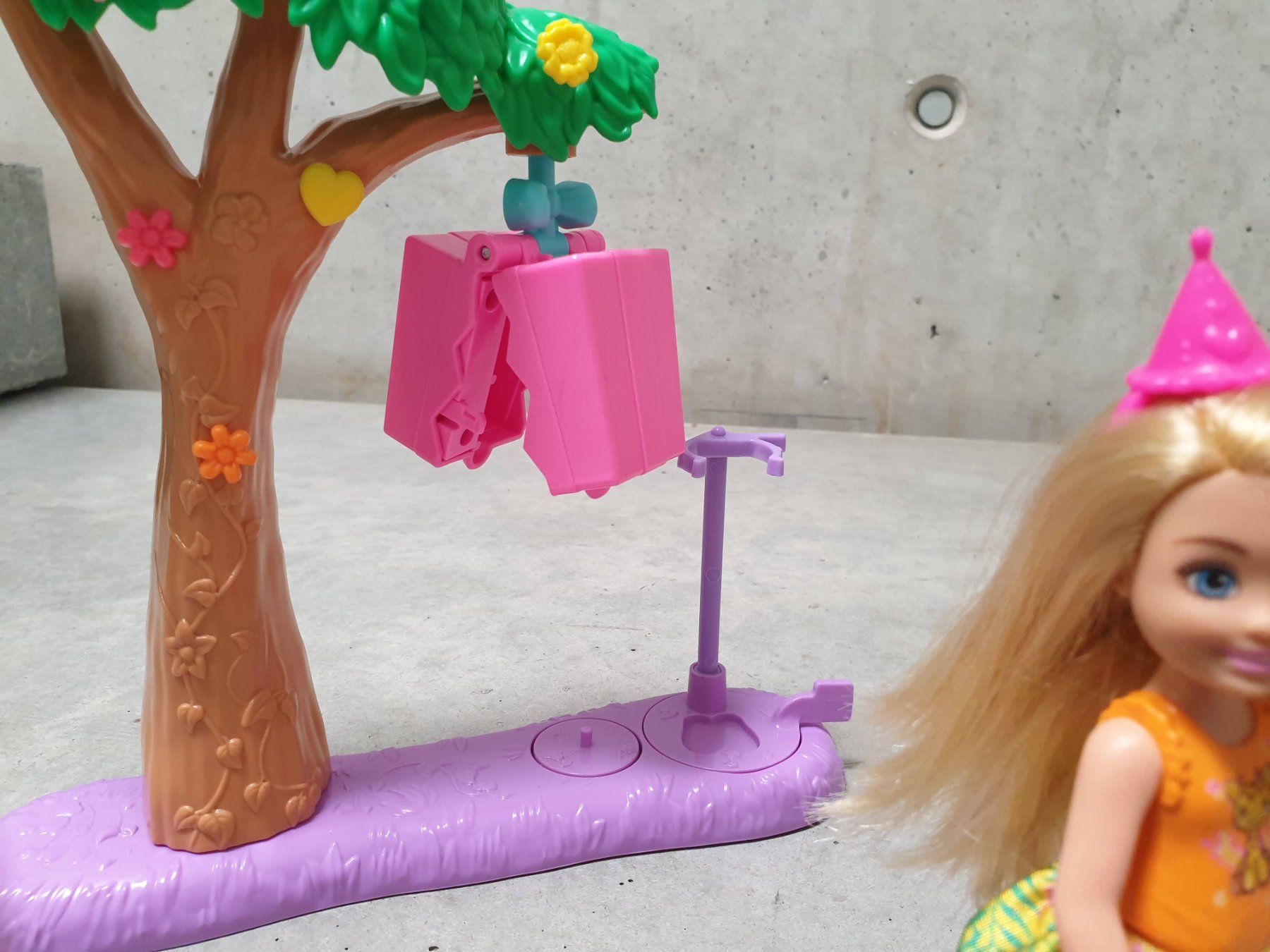 Bambole: Set Barbie, Chelsea et sa pinata – Usato da Fribourg venduto da fripons 6