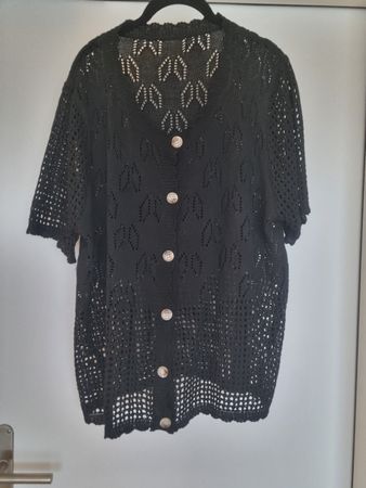 Damen Strickjacke schwarz mit Lochmuster kurzarm Gr 44