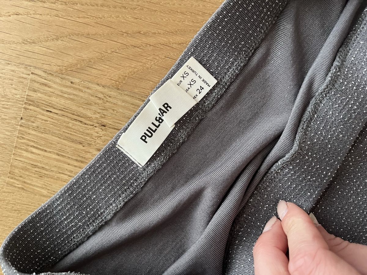 Pull&Bear Gonne: Jupe glitzernd / xs – Usato da Kriegstetten venduto da Musli15 2