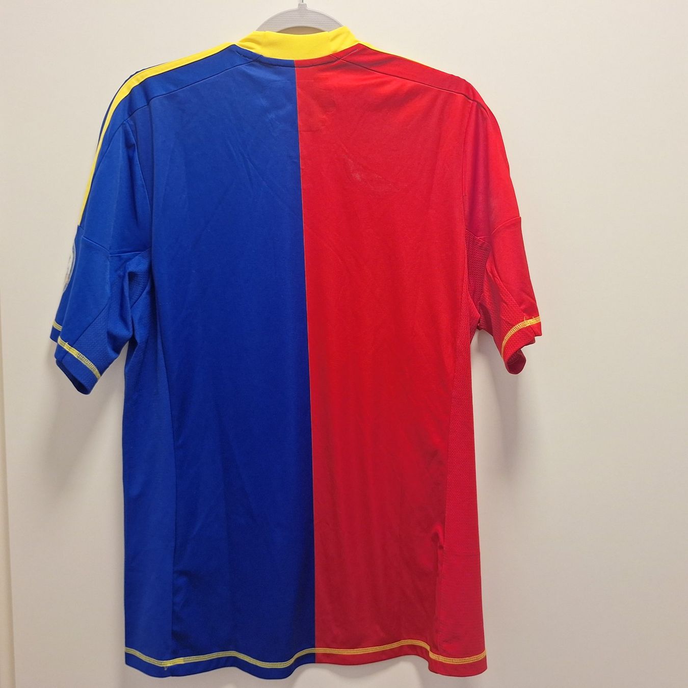 Canottiere & Pantaloni: Adidas Fc Basel Home L 2012 – Usato da Bellinzona venduto da LA-ropa-de-Juan 1