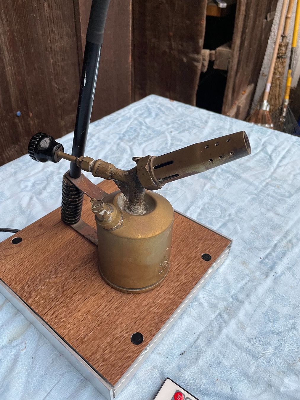 Lampade: Tischlampe aus Bunsenbrenner – Usato da Villmergen venduto da Bezdupe 1