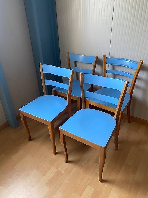 Chaises: 4 chaises bleues en bois – D'occasion à Chamoson par a_laroyale 1