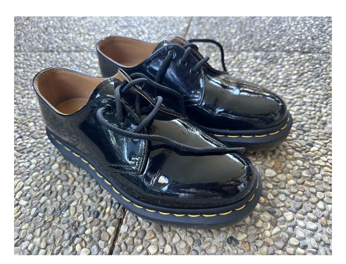 Dr. Martens Scarpe da uomo: Doc Martens taille 38 modèle 1461 – Usato da Plan-les-Ouates venduto da aur_z5pj 1
