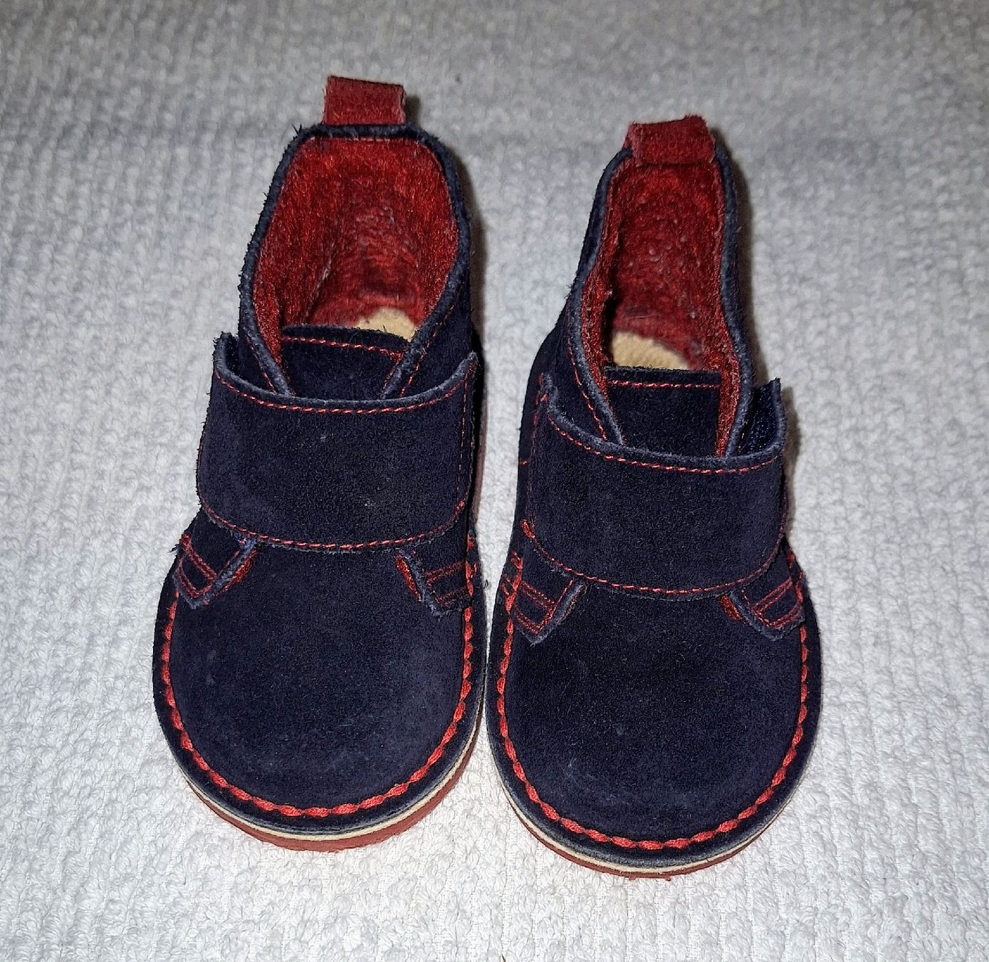Scarpe per ragazzi: Chaussures daim fourrées, T. 22, bleu/rouge – Usato da Jussy venduto da lia_sb7q
