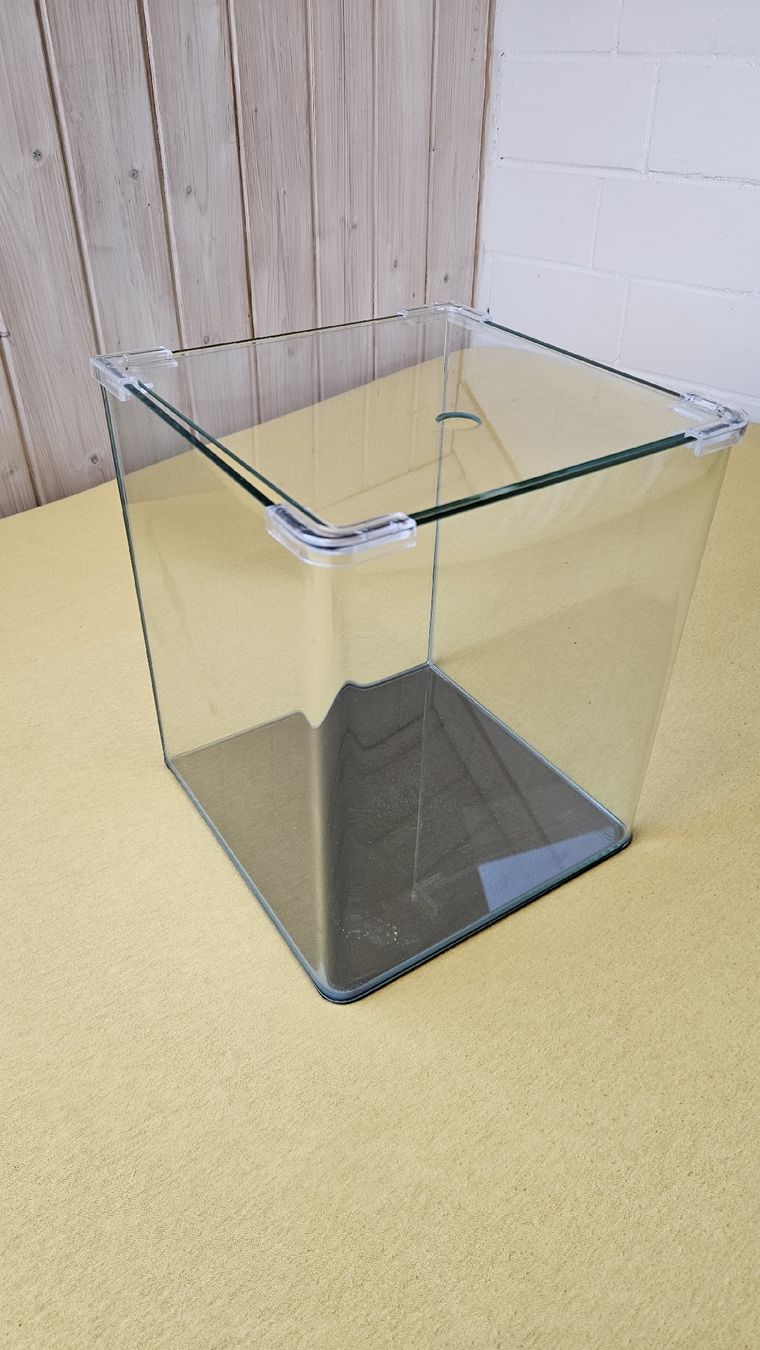 Acquari: Dennerle Nano Cube Aquarium – Usato da Neuenkirch venduto da Trouvaillix 1