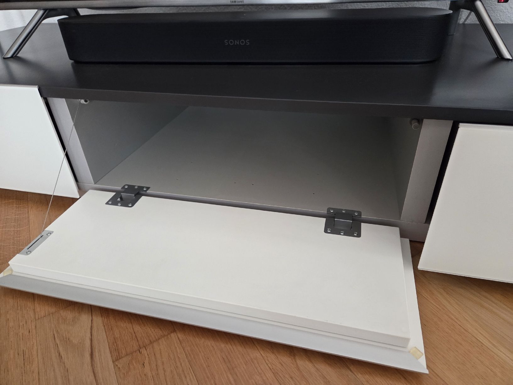 Mobili TV: Sideboard anthrazit / Milchglas, guter Zustand – Usato da Luzern venduto da Meeelanie 4