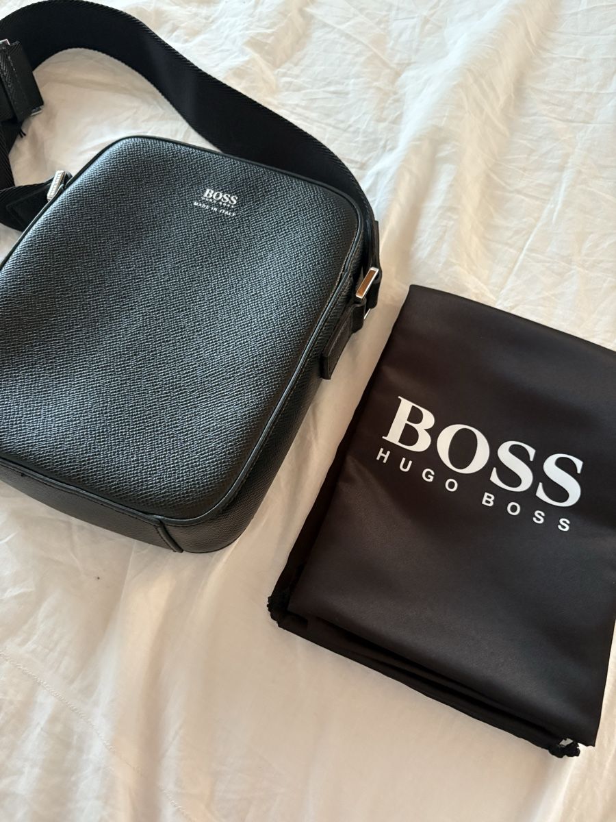 Hugo Boss Borse: Borsa Hugo Boss Nuova  – Nuovo e nell'imballaggio originale da Davesco-Soragno venduto da dvf_7h6d 3