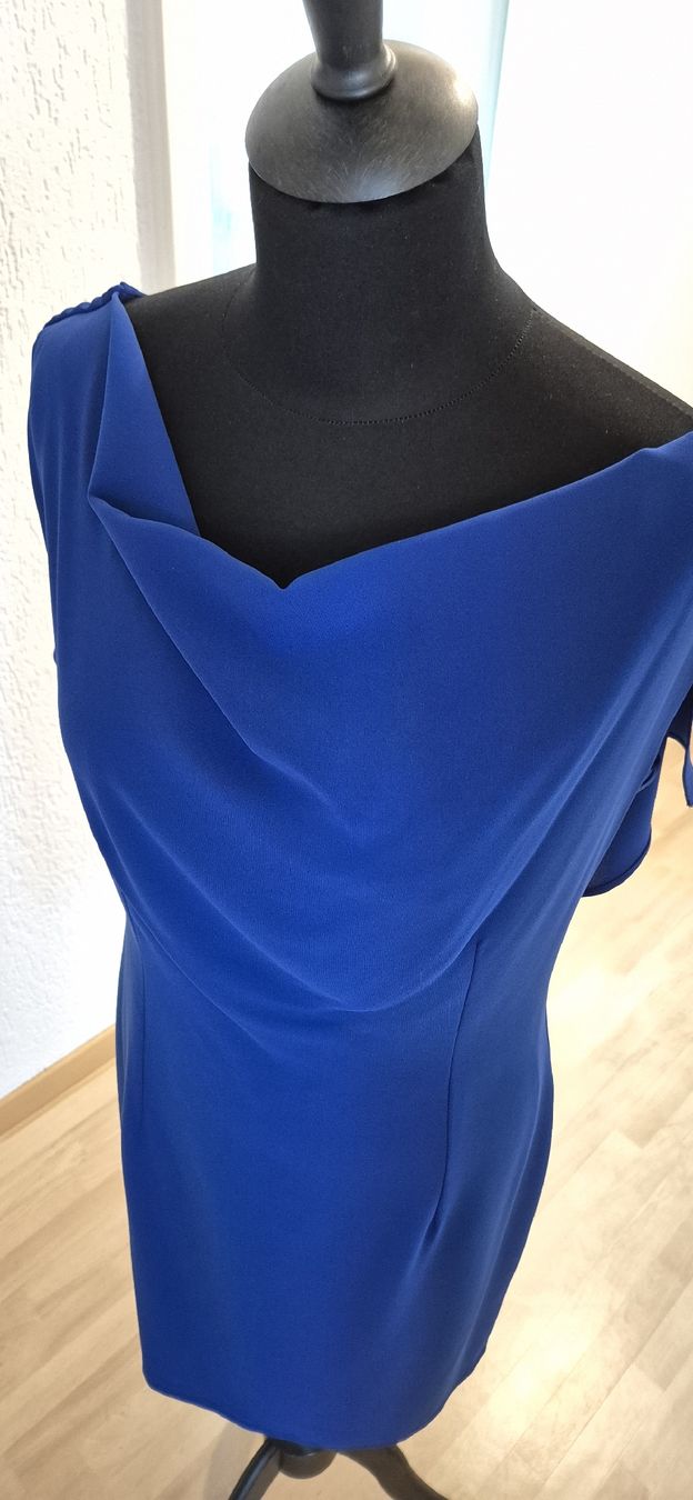 Kleider: Elegantes, blaues Cocktailkleid – Gebraucht aus Schwyz von Vesparider01 1