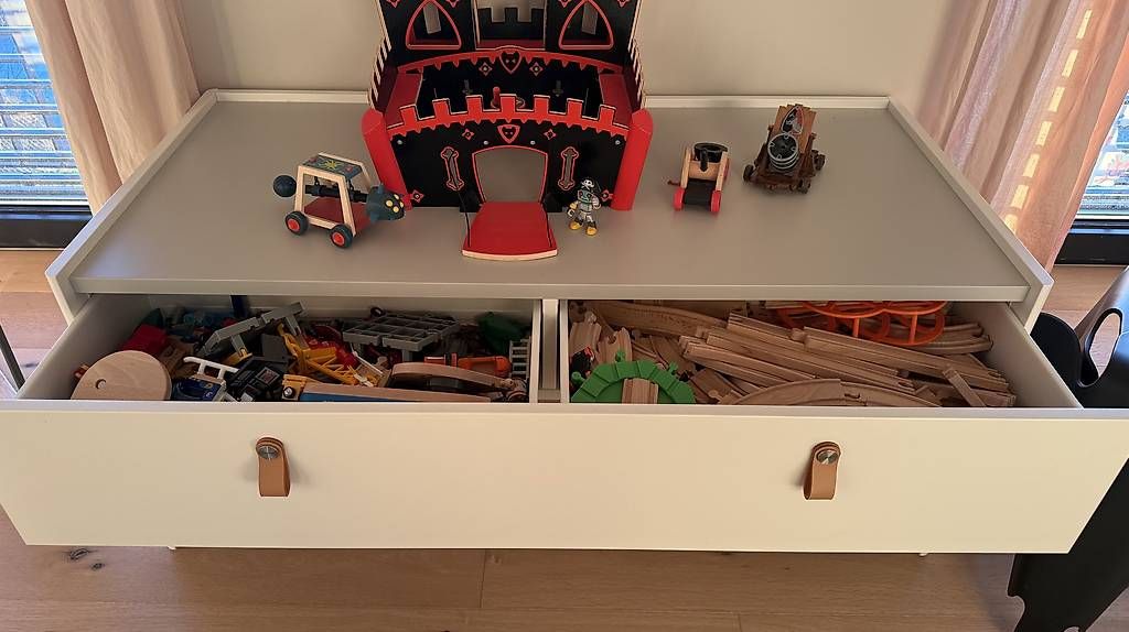 Tavoli: IKEA DUNDRA Spieltisch mit Schublade – Usato da Lufingen venduto da Schneeflocke927