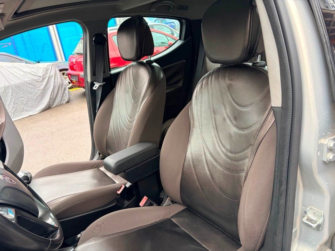 Lancia Automobili: Lancia Ypsilon TwinAir 2012 – Usato da Cornaux NE venduto da Kalou1995 2