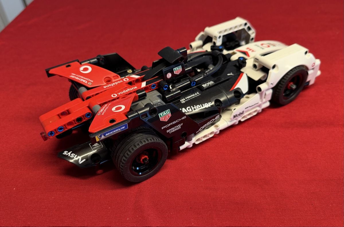 Lego Kit di costruzioni: Lego Technic Formula E Porsche 99X Electric - Neuwertig! – Usato da Kloten venduto da Mak10auto 3