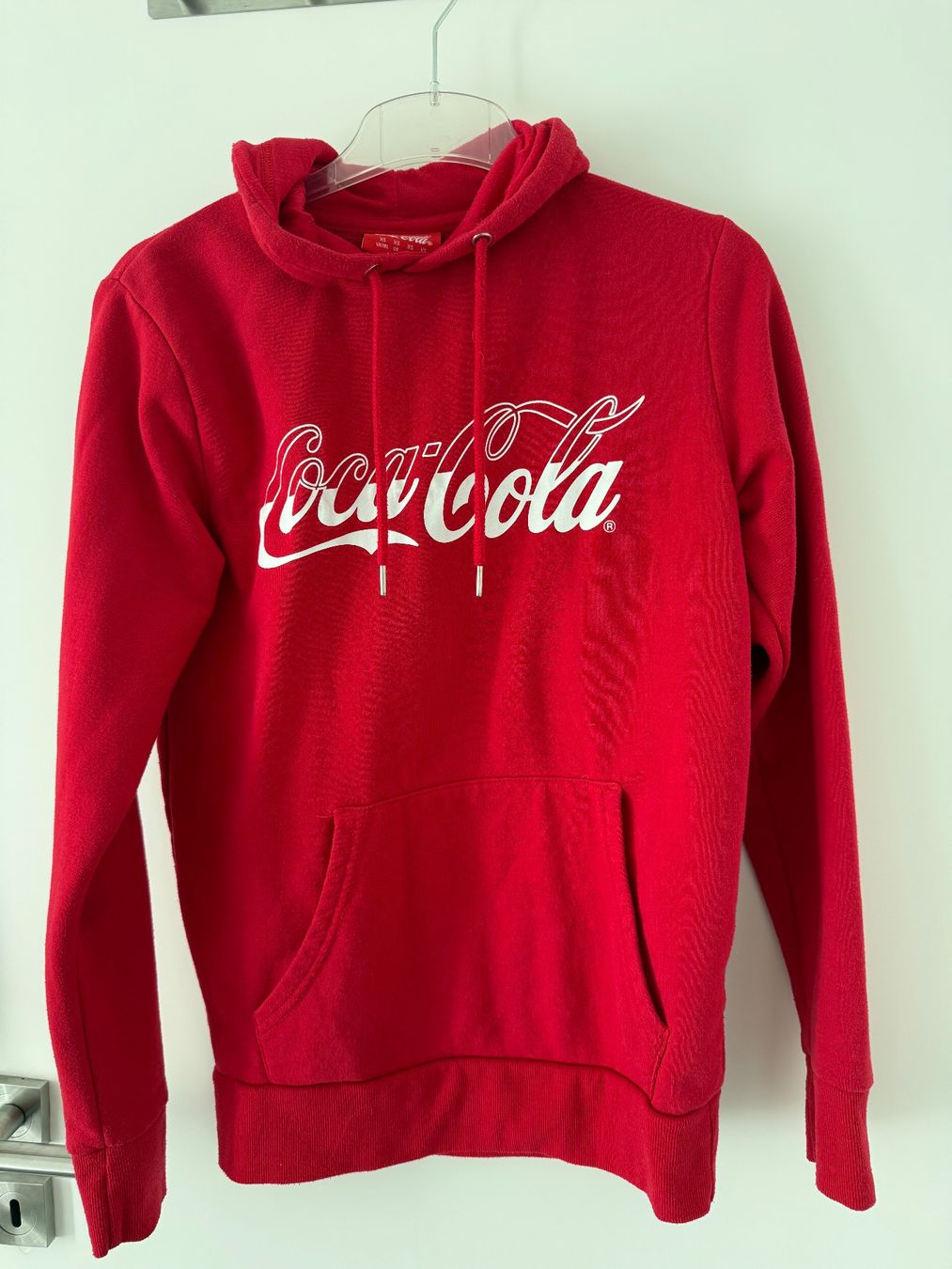 Maglioni & Felpe: Originaler Coca-Cola Pullover, rot, Grösse S – Usato da Oetwil an der Limmat venduto da Prinzaessli123