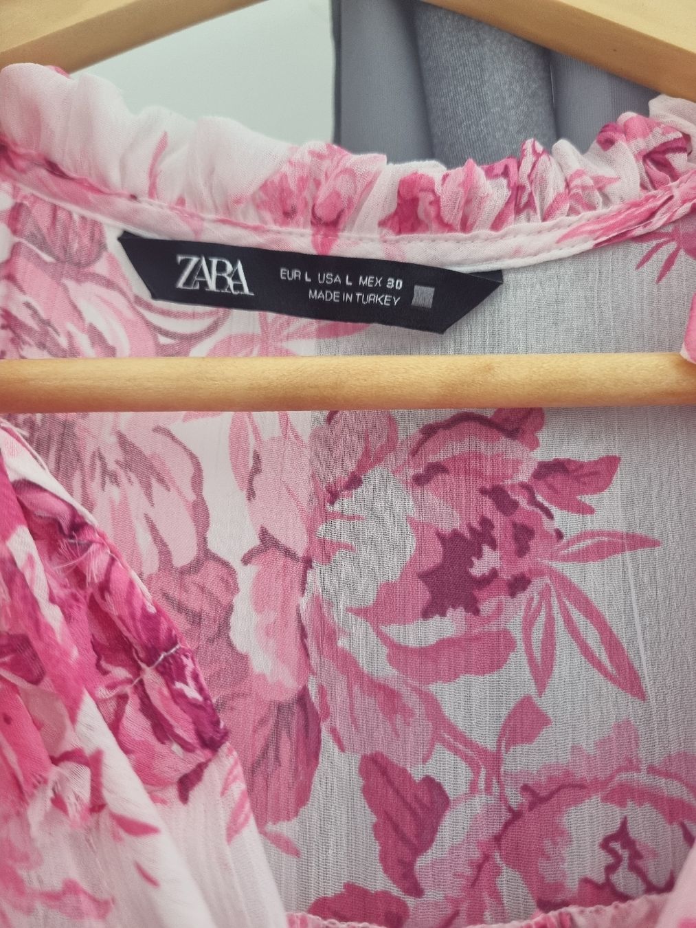 Zara Camicette: Bluse Zara – Nuovo (secondo la descrizione) da Jonen venduto da Juliette_St 1