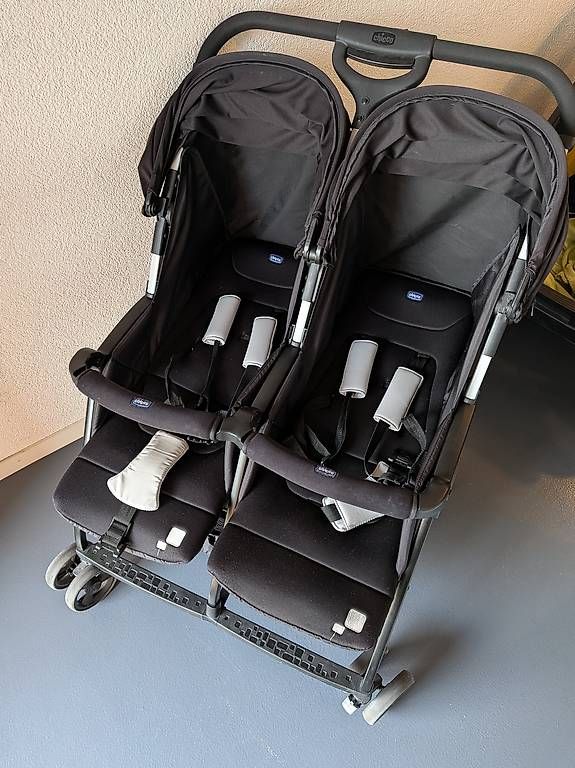 Poussette: Zwillingsbuggy Chicco – D'occasion à Frutigen par Phi_br9l
