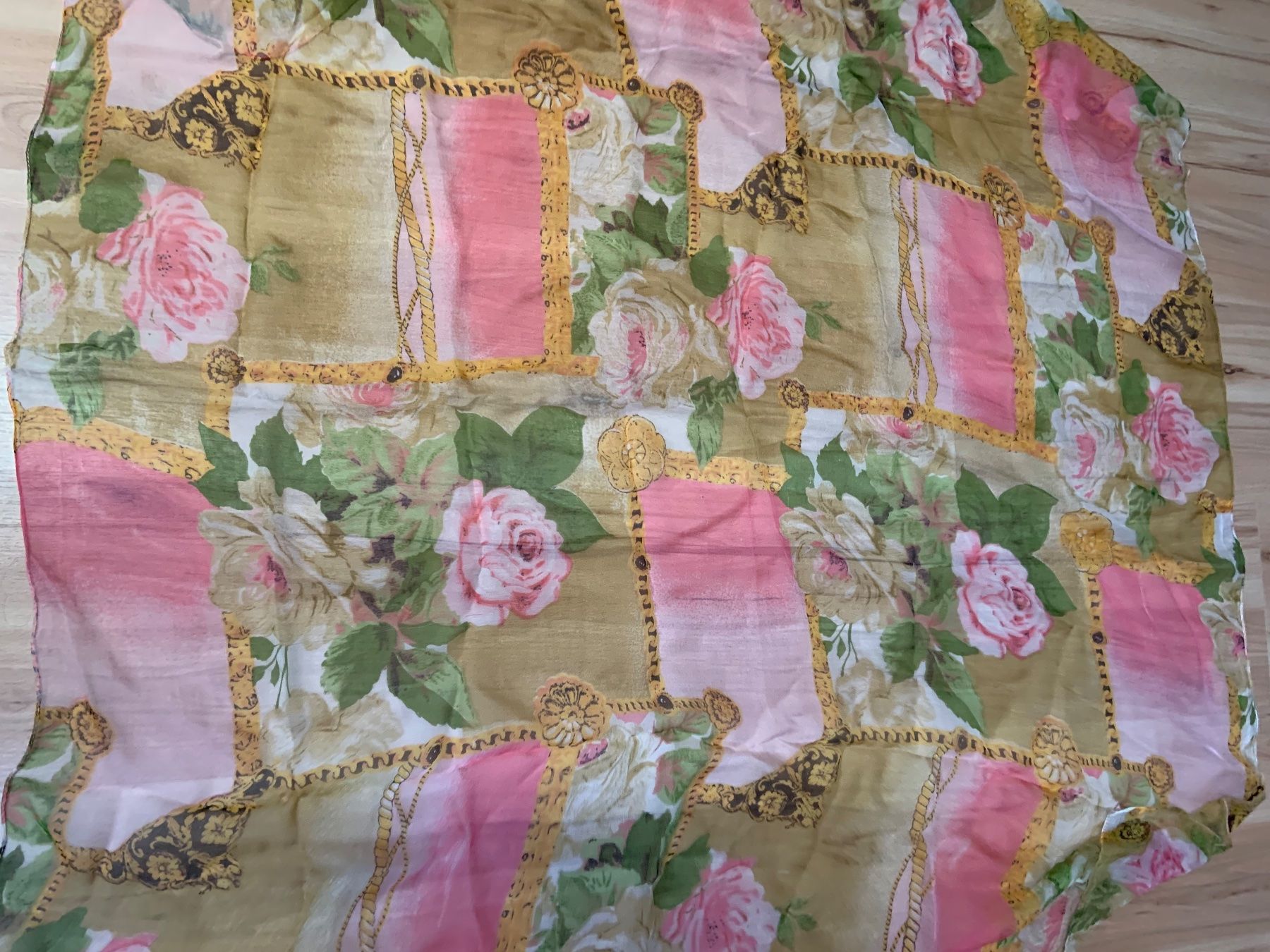 Foulard & Sciarpe: Foulard – Usato da Ecublens VD venduto da timily 1