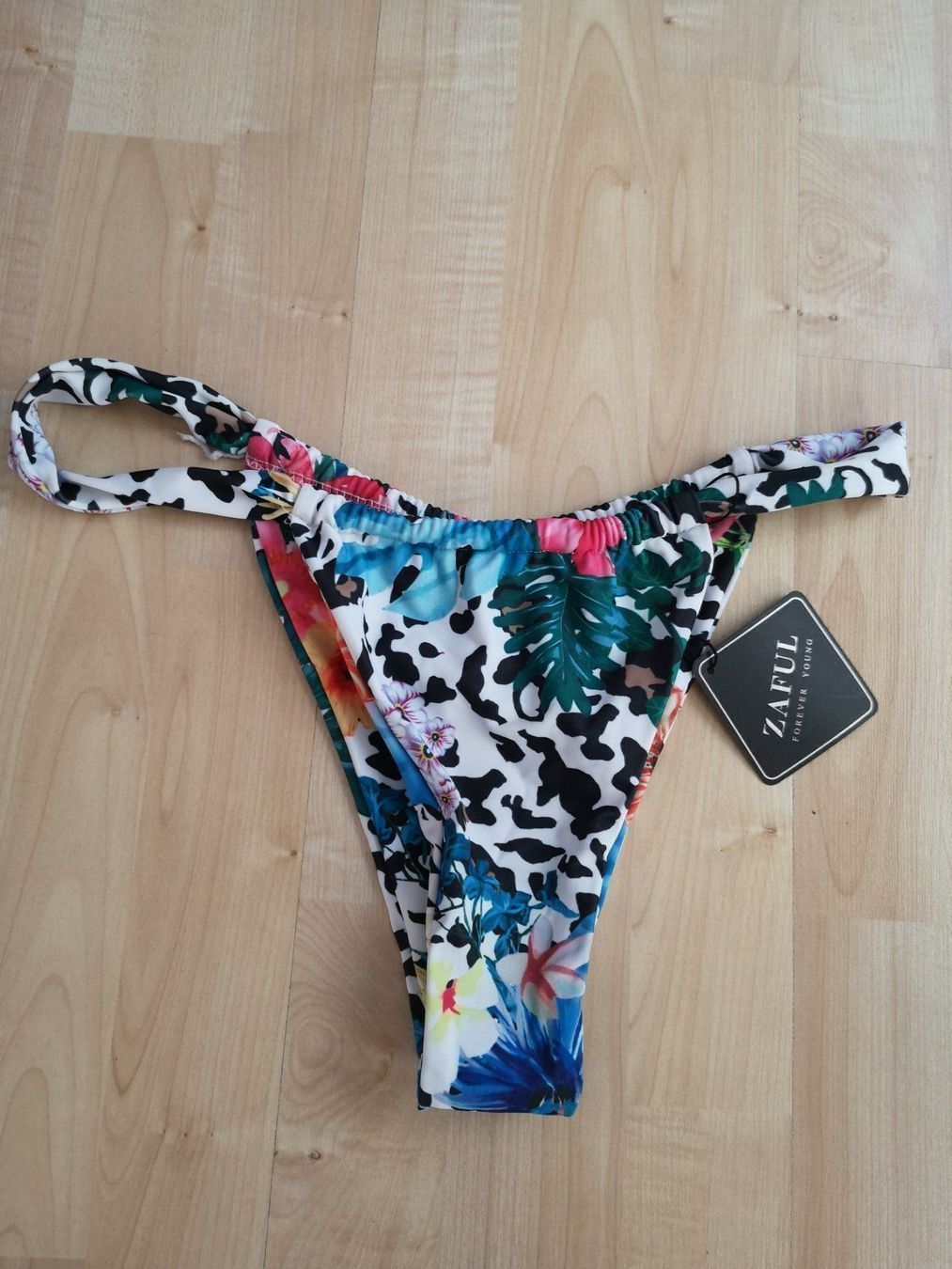 Zaful Costumi da bagno & Bikini: Bikini Hose – Nuovo e nell'imballaggio originale da Büttikon AG venduto da PAM120319