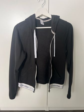 Kapuzenjacke Calvin Klein schwarz mit Reissverschluss