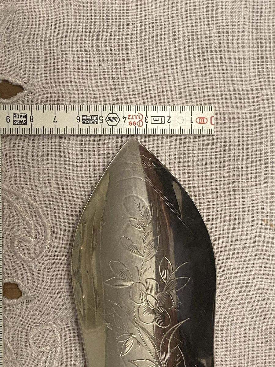 Cuillères: Antike Tortenheber versilbert? mit Blumenmuster 28cm – D'occasion à Düdingen par Reconflo 3