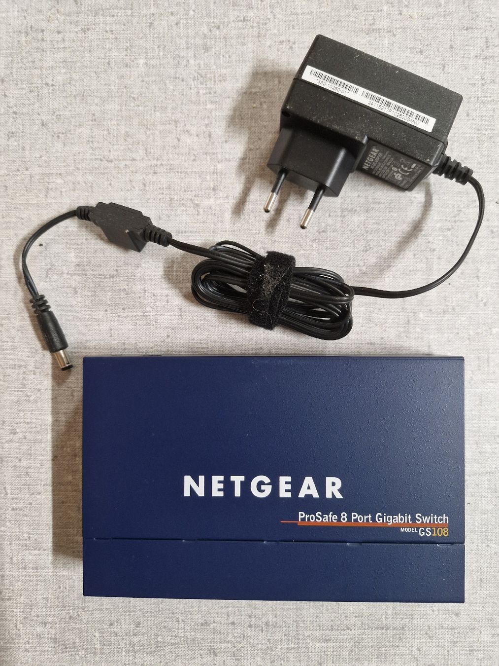 Netgear Hub & Switch: Netgear 8 Port Gigaswitch – Usato da Bassersdorf venduto da brunneremil