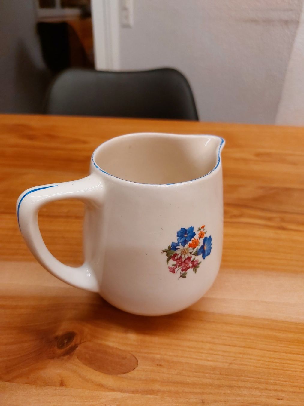 Théières: Alter LYRA 1/2Liter Milch oder Kaffeekrug – D'occasion à Ganterschwil par HeidiuPeter 1