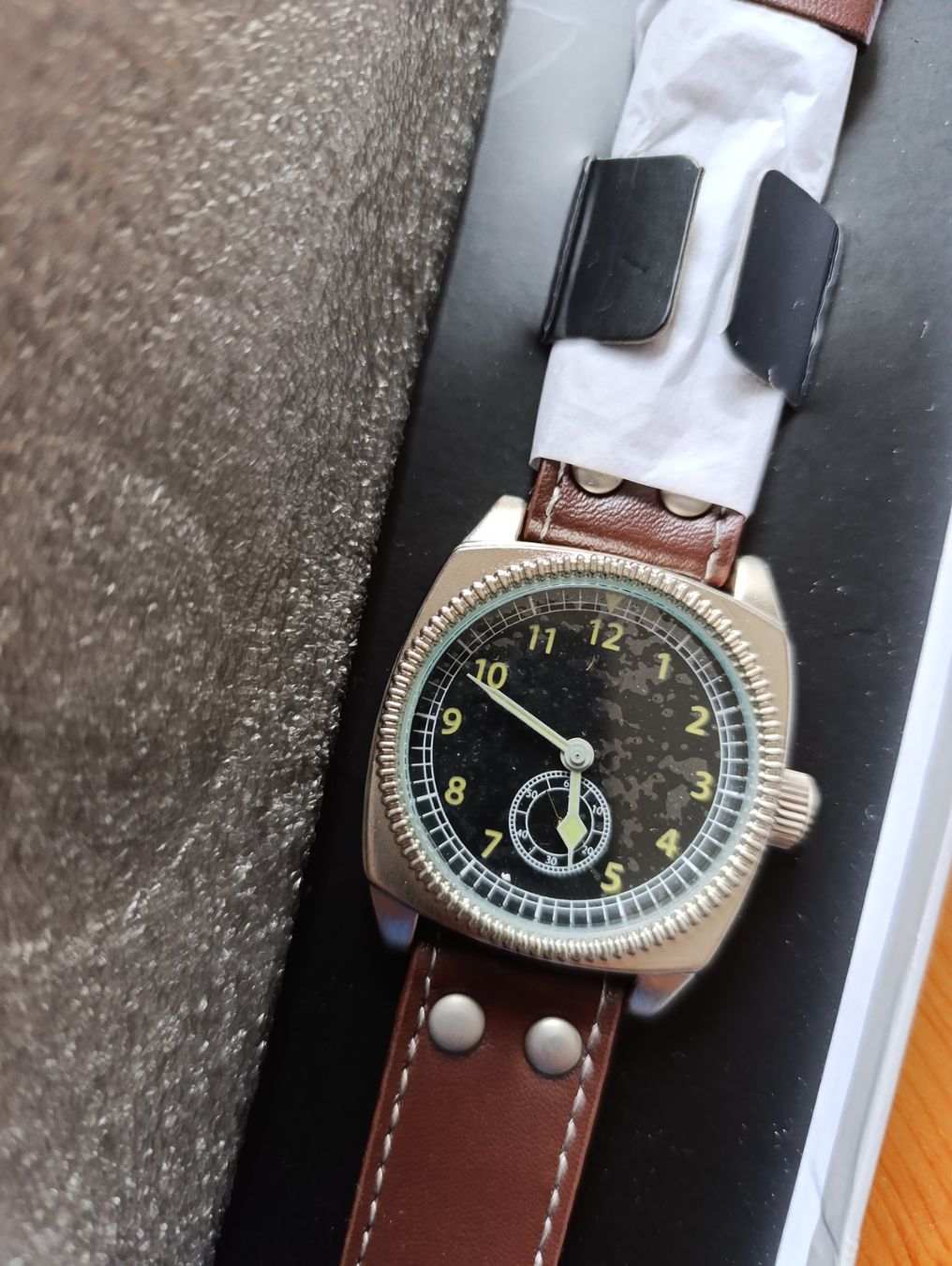 Orologi: 6 Montres Pilot Watch Collection – Nuovo e nell'imballaggio originale da Prangins venduto da Timband 7