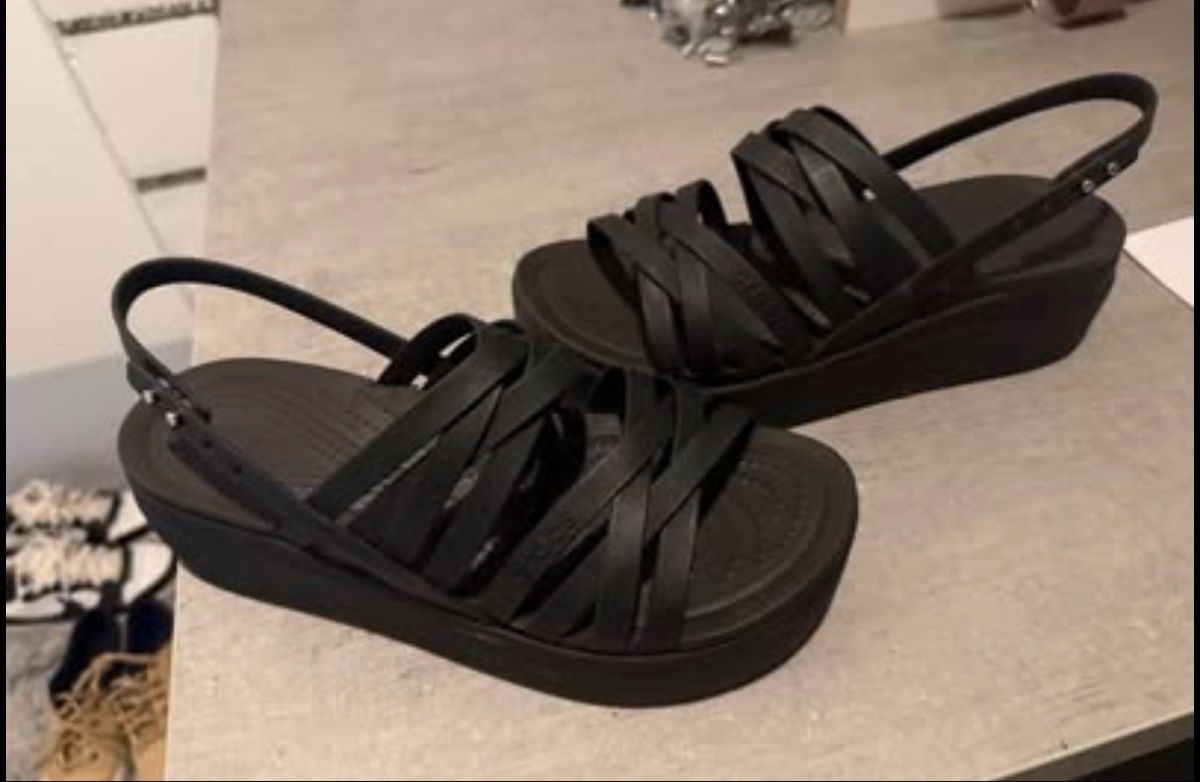 Crocs Scarpe da donna: 🌸 Crocs  – Usato da Herbligen venduto da T-esthetic