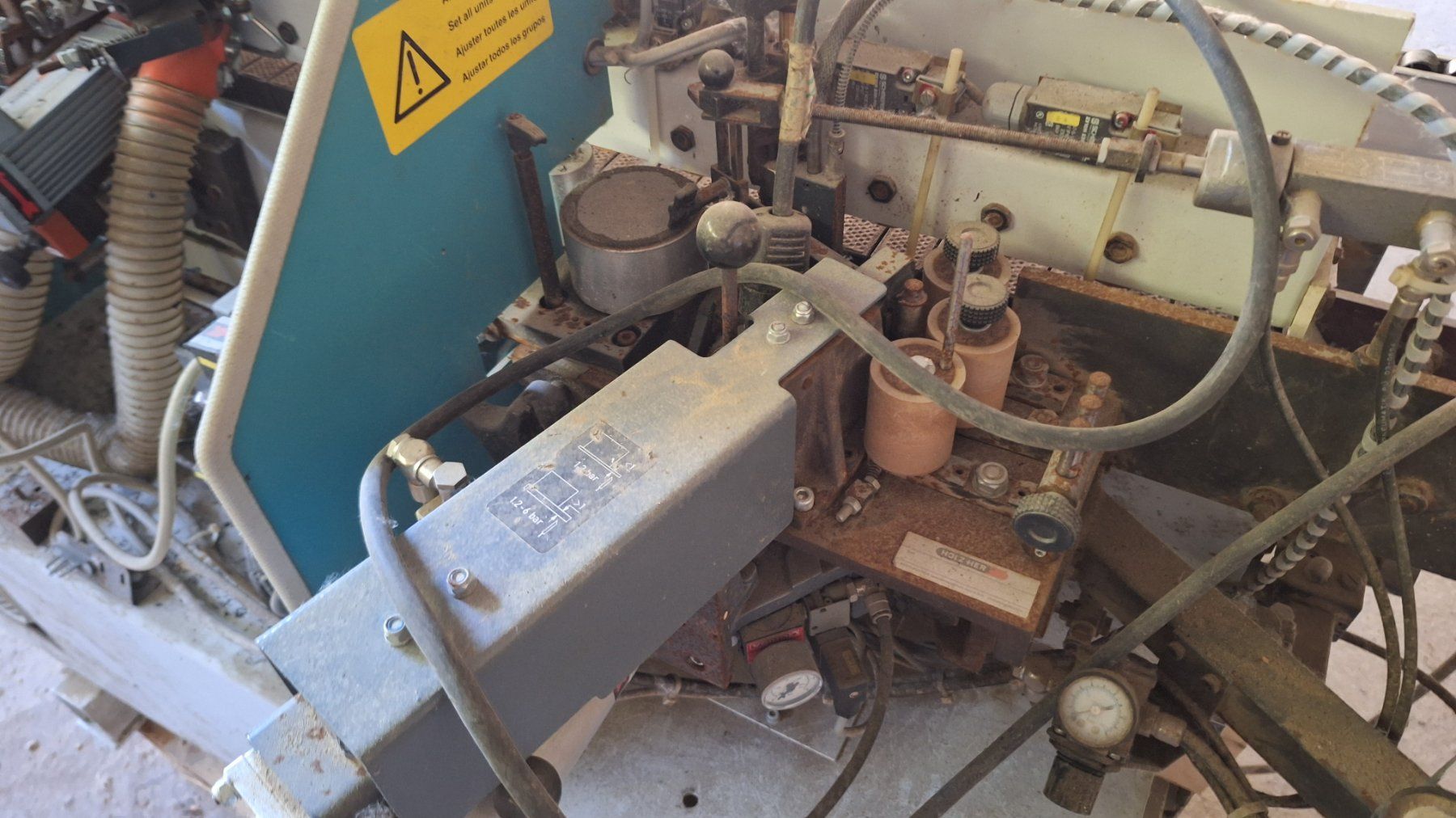 Toutes les machines: Kantenleimmaschiene CP 1433 – Défectueux à Zwingen par lahonda11 3