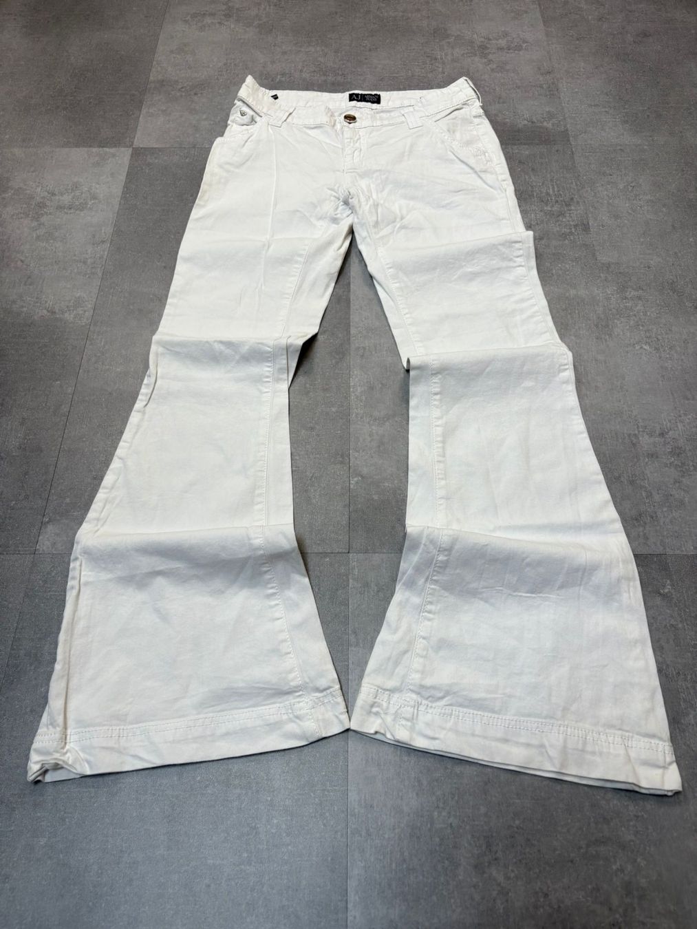 Armani Jeans: Vintage Armani Bootcut Flared Jeans - Grösse S/25 – Nuovo (secondo la descrizione) da Werdenberg venduto da hase.vintage 1