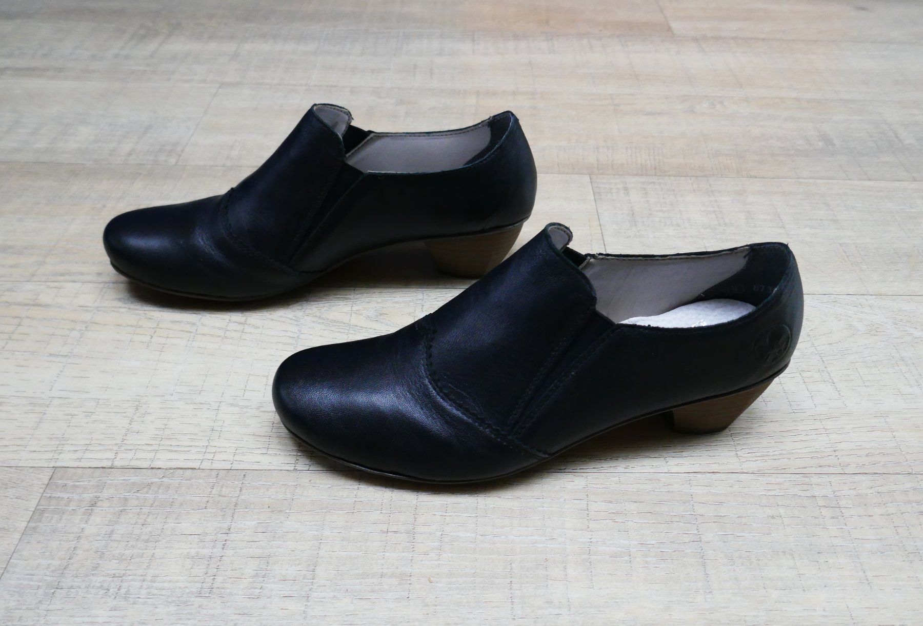Rieker Damenschuhe: Stiefelette von Rieker, Gr. 39, schwarz, neu – Neu (gemäss Beschreibung) aus Port von uzuku 5
