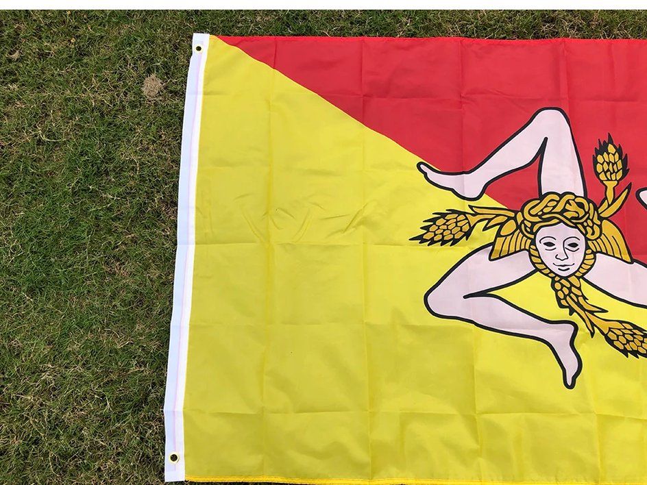 Bandiere: 3x Flagge von Sizilien - Drapeau de la sicile – Nuovo e nell'imballaggio originale da Bussigny venduto da NATURALO 3