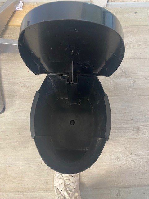 WC: H Toilette Papierkorb – Usato da Wängi venduto da Bmo 1