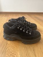 Baskets noires Nike en daim taille 37.5