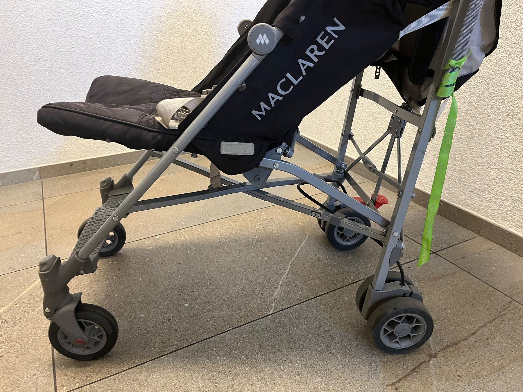 Mclaren Kinderwagen: Mclaren Kinderbuggy inkl Winterfußsack – Gebraucht aus Winterthur von WintiSommer 3