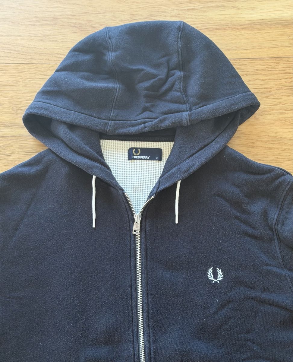 Fred Perry Maglioni & Felpe: Fred Perry Hoodie TOP – Usato da Niedergösgen venduto da Lifestyle-85 1
