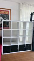Bücherregal