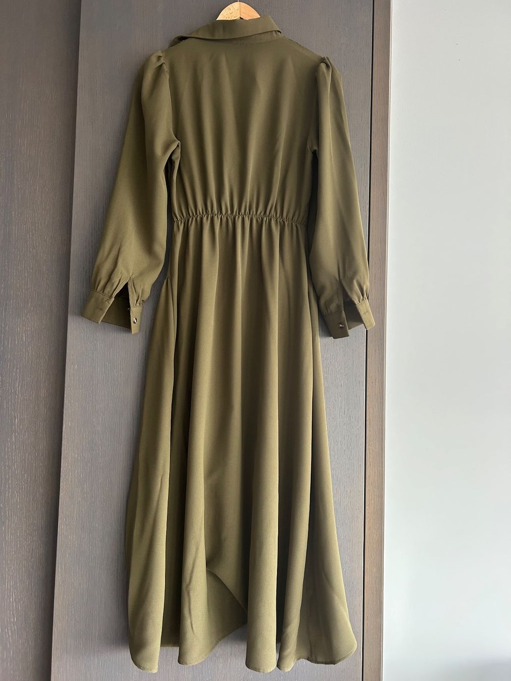 Vestiti: Khaki Hemdblusenkleid /Neu – Nuovo (secondo la descrizione) da Kilchberg ZH venduto da Anie. 2