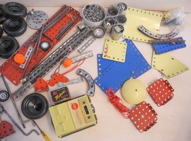 Meccano Baukästen: Meccano-Set – Gebraucht aus Benzenschwil von One_way 2