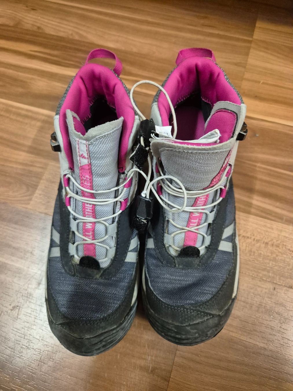 Scarpe per ragazze: Wanderschuhe  Gr. 35 - B12 – Usato da Schwarzenburg venduto da Flamingo07